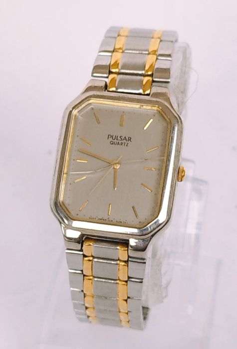 Ceas bărbătesc Pulsar by Seiko cu quartz, carcasă și curea din oțel