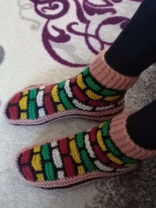 Вязанные тапочки-носочки