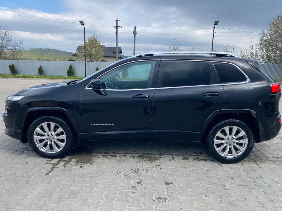 Jeep Cherokee Overland 4x4 automat 128000km full full