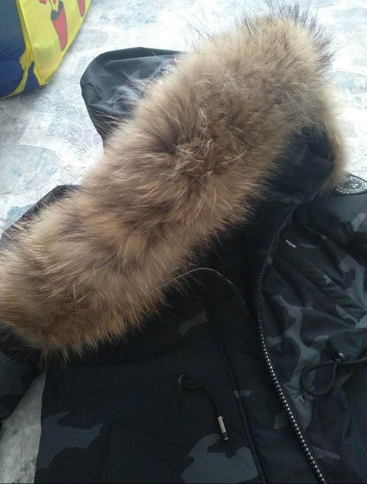 Продам зимнюю курту (парку)