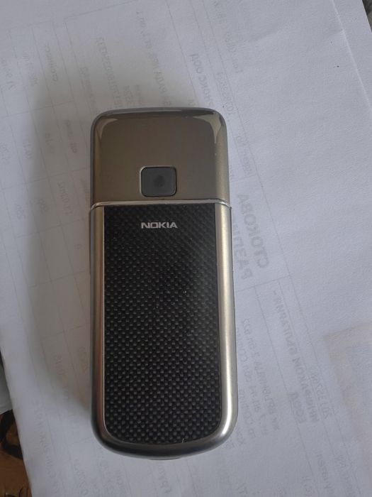 Телефон Nokia carbon arte