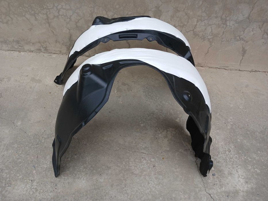 Подкрыльники  передние