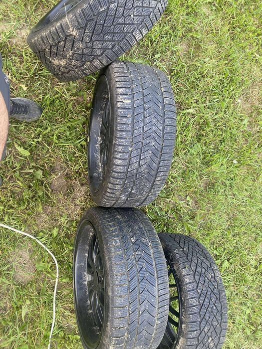 Jante BMW in 2 latimi cu cauciucuri noi de iarma pe 19