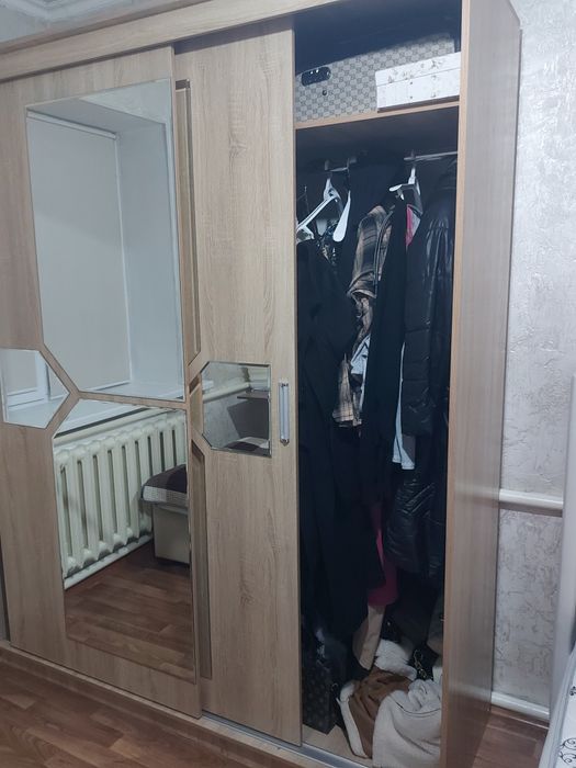 Продам шифонер купе