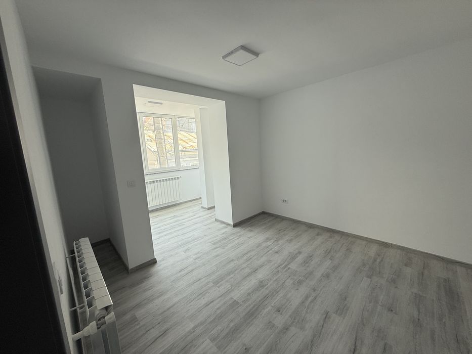 Spatiu comercial 100 mp utili