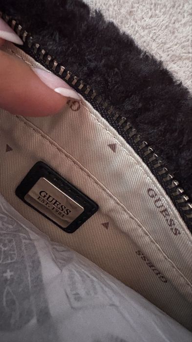 Чисто нова чанта Guess