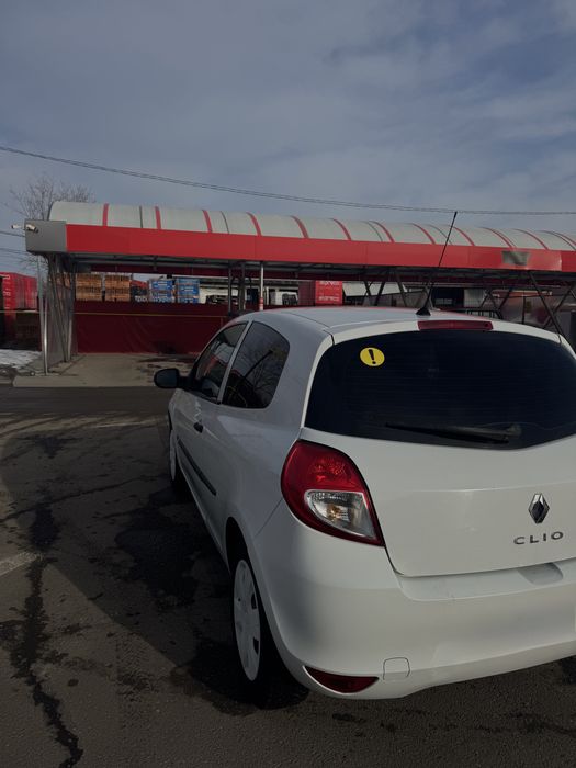 Vând Renault clio în stare foarte bună