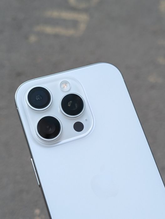 iPhone 16 pro 256 white/белый