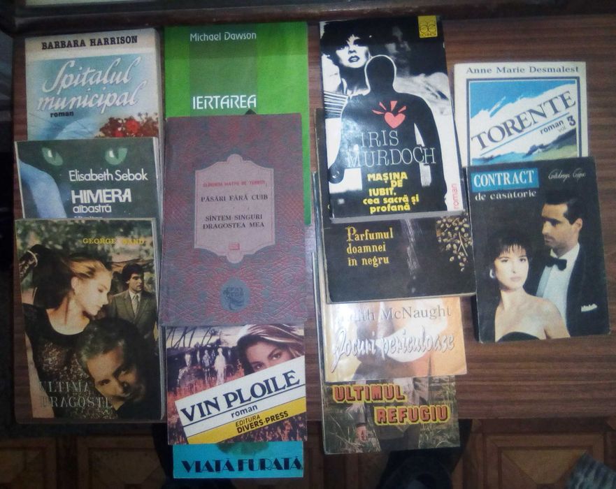 Lichidare biblioteca personala! Comandati ce doriti! Carti vechi in stare foarte buna.