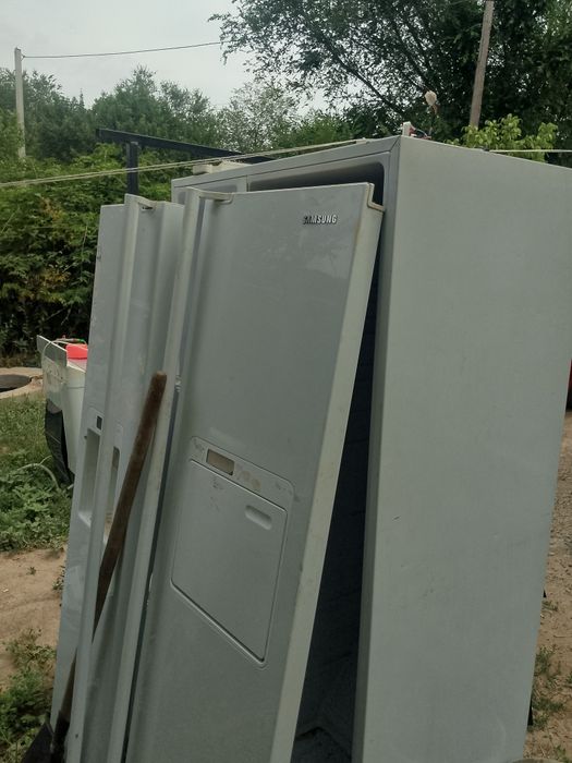 Холодильник буу продам