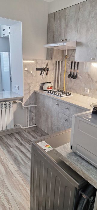 Сдам квартиру посутосно и более.