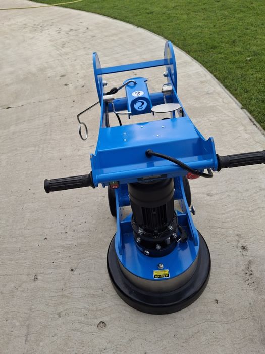 Masinarie slefuit beton utilizata 3 ore