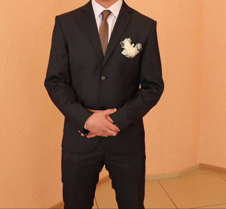 Продам костюм мужской