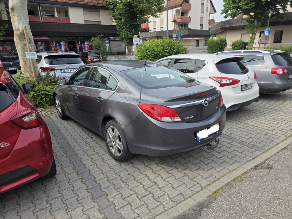 Opel Insignia 2009 | Estetic Impecabilă | Motor Defect – Oportunitate