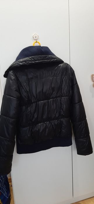 Geaca scurta Bershka(puffer),marimea M