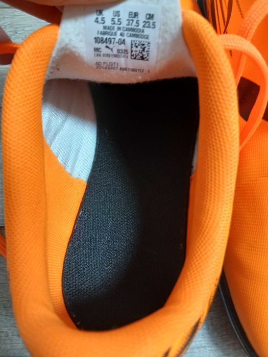 Футболни обувки, стоножки Puma, номер 37,5