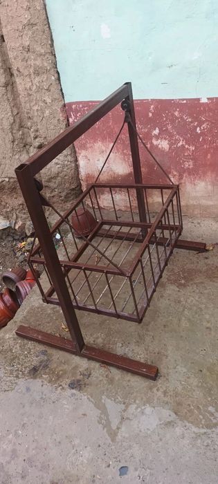 Алвончи сотилади хамма жойи темирдан ясалган