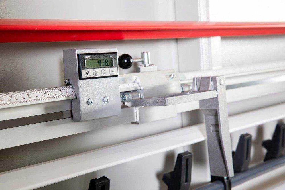 Fierastrau de formatizat panouri Challenge Digit Clamping System