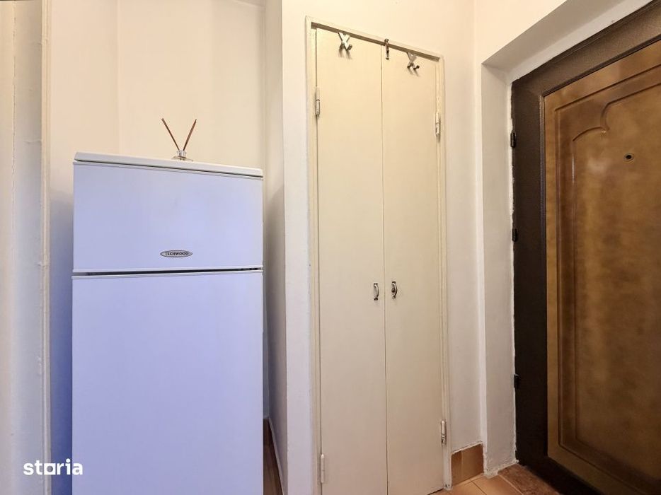 Inchiriere Garsoniera, 28 mp, strada Detunata, etaj 1