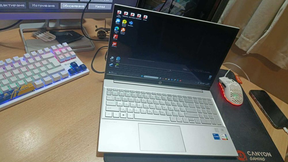 Продавам лаптоп Hp Pavilion