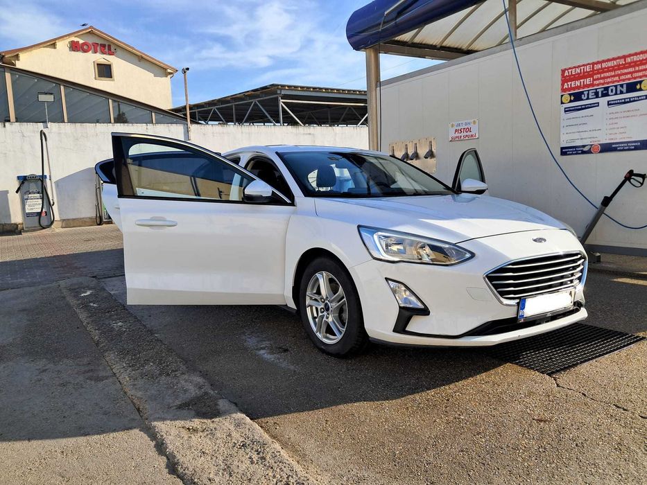 FORD Focus 2020 — imagine 3