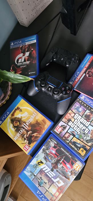 Ps4 2 Джойстика 5 Игри + Волан спедали  500гб