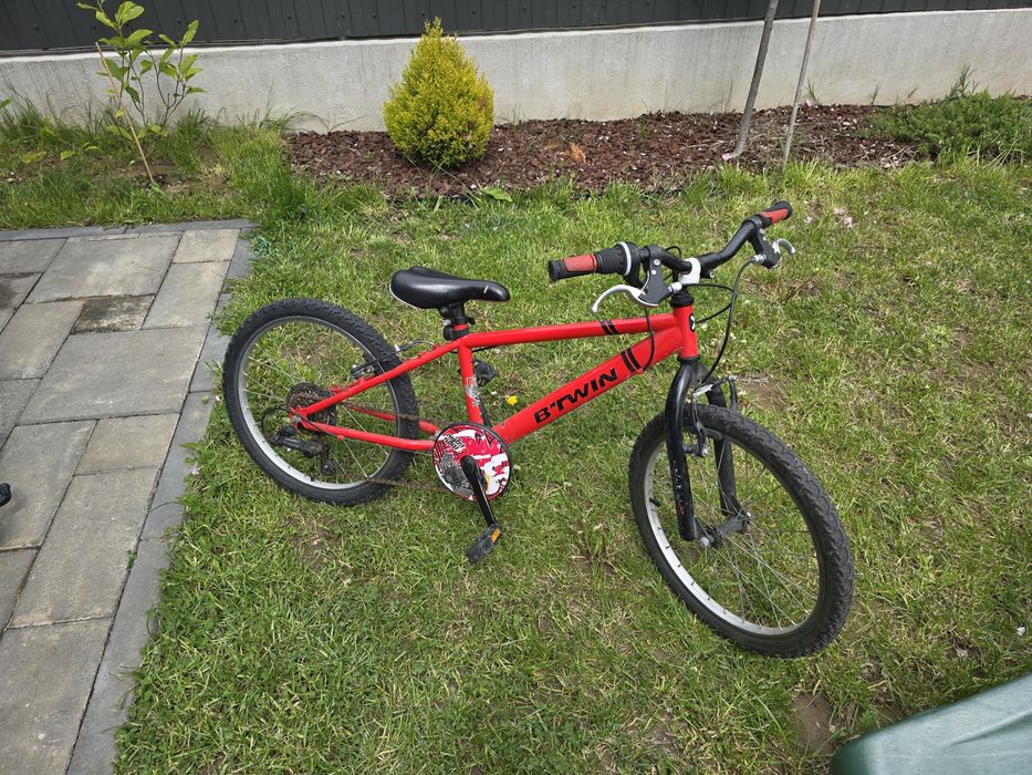 Vând Bicicleta B-Twin, decathlon , roti de  20 inch , 6-10 ani MTB