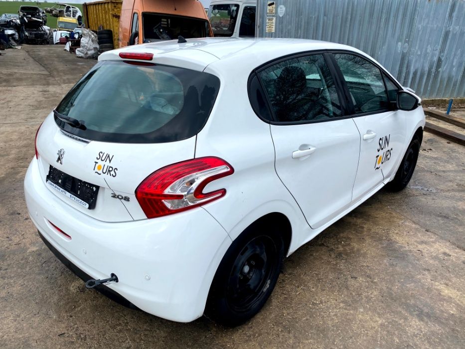 Продавам Peugeot 208 1.4 HDi, 68 hp, 2015 г. на части