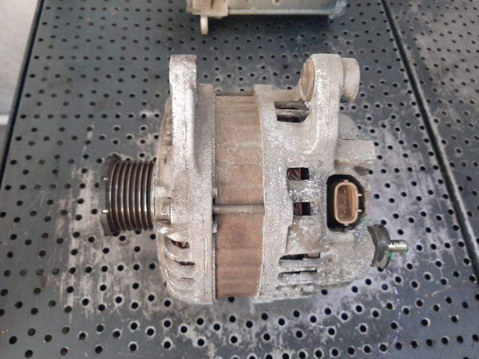 alternator 2.0 dci  m9r6832 renault koleos nissan x-trail qashqai  23100jg71a