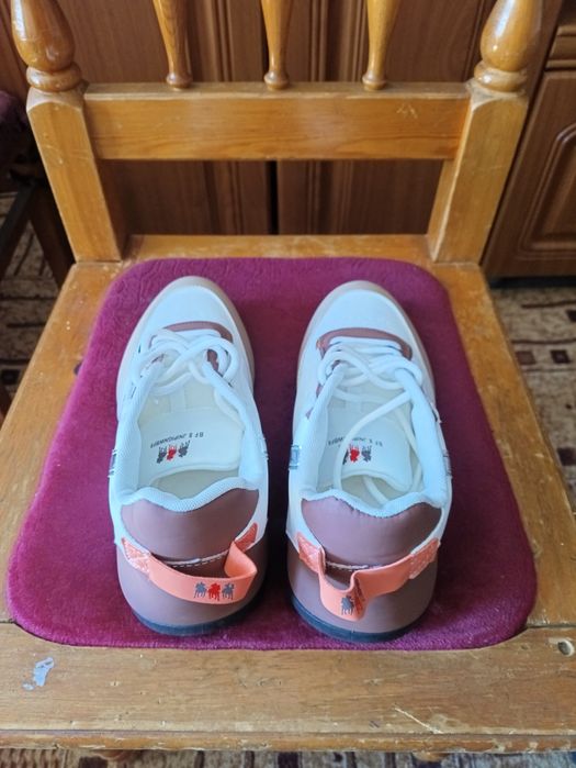 Продам кросовки женщина /мужчина