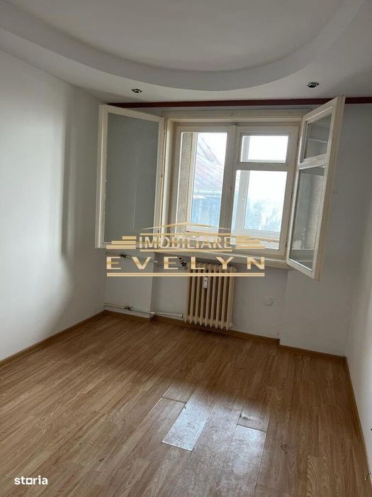 Garsonieră de vânzare ( bloc de apartamente ) - parter inalt