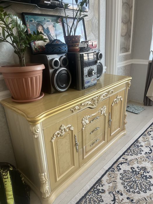 Спальный гарнитур