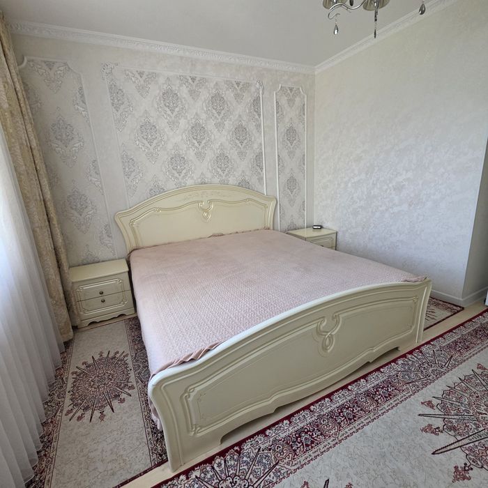 Продам спальный гарнитур