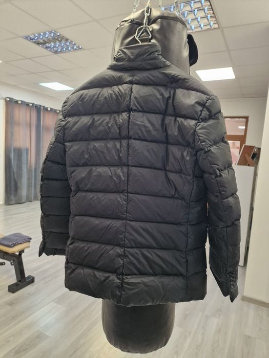 Чисто ново яке Moncler