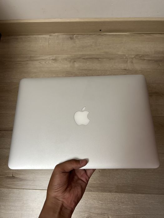 Macbook air 2017 8/256gb