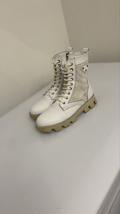 Ботинки на зиму женские.