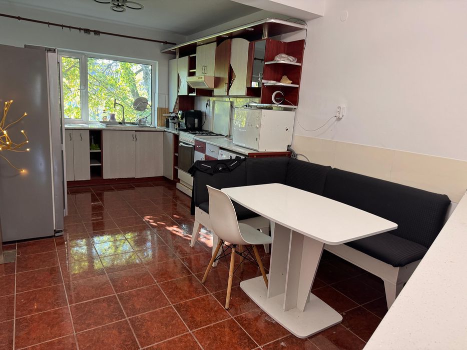 De inchiriat la casa