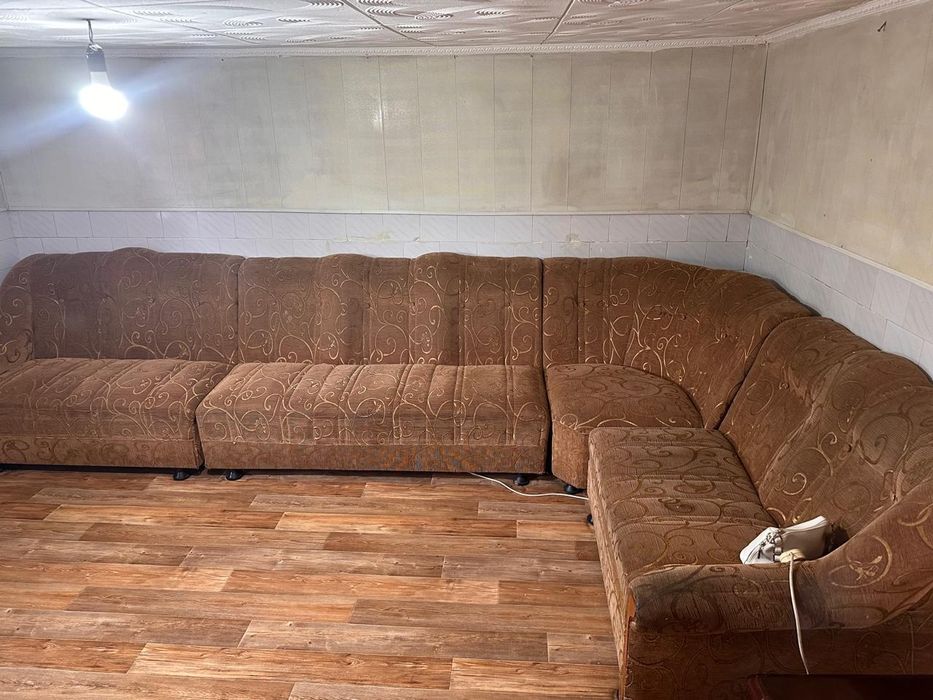 Продам срочно диван