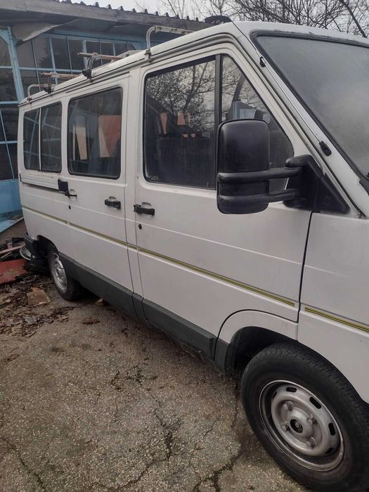 рено трафик 2000 г