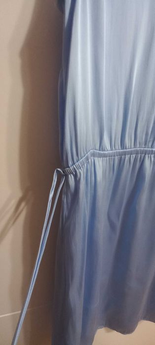 Лятна сатенена рокля H&M