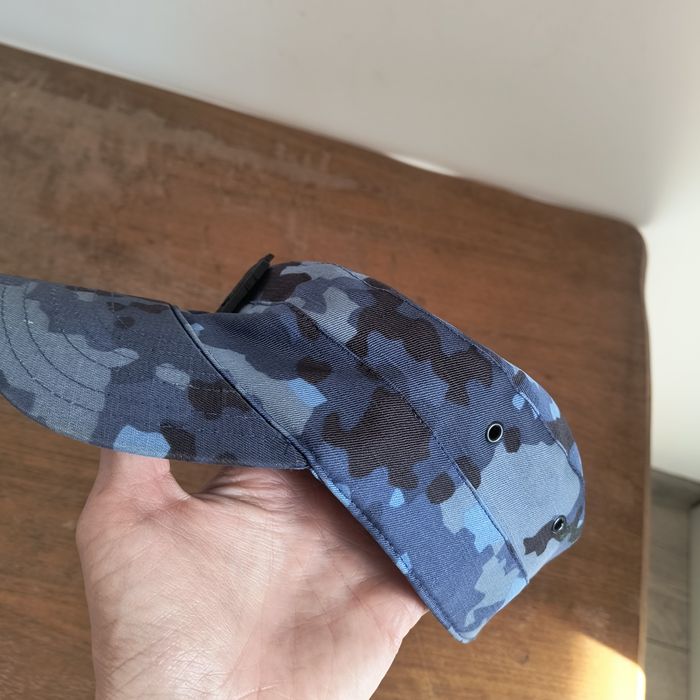 Capele combat albastre