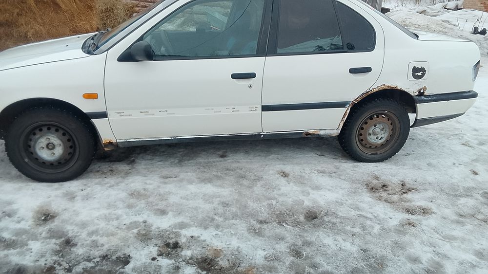 Продам нисан примера p10кусове