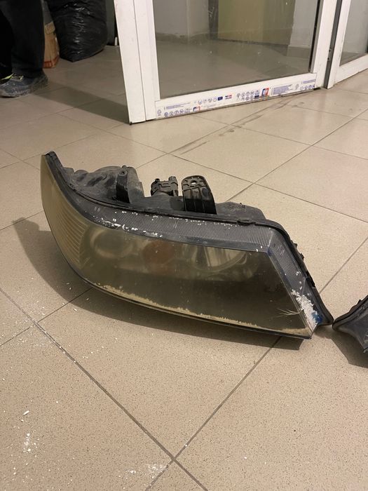 Фарове Хонда акорд 7 ген. За части .