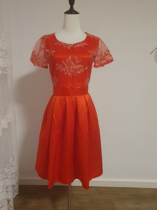 Rochie rosie eleganta