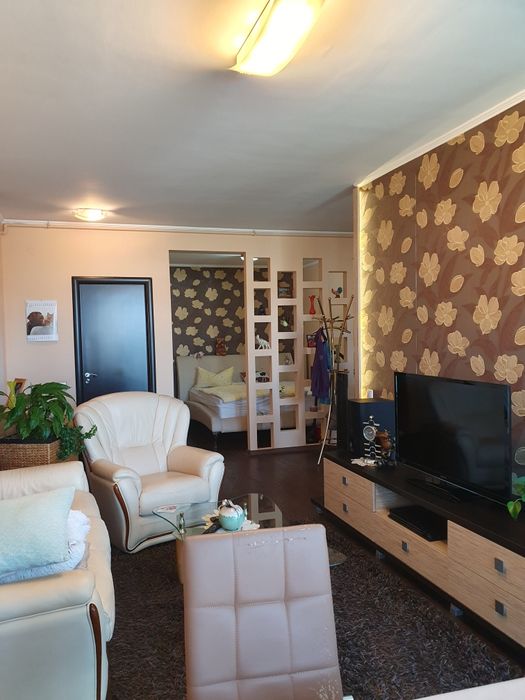 Vând apartament 1 cameră studio în R18 ( lângă Lidl)