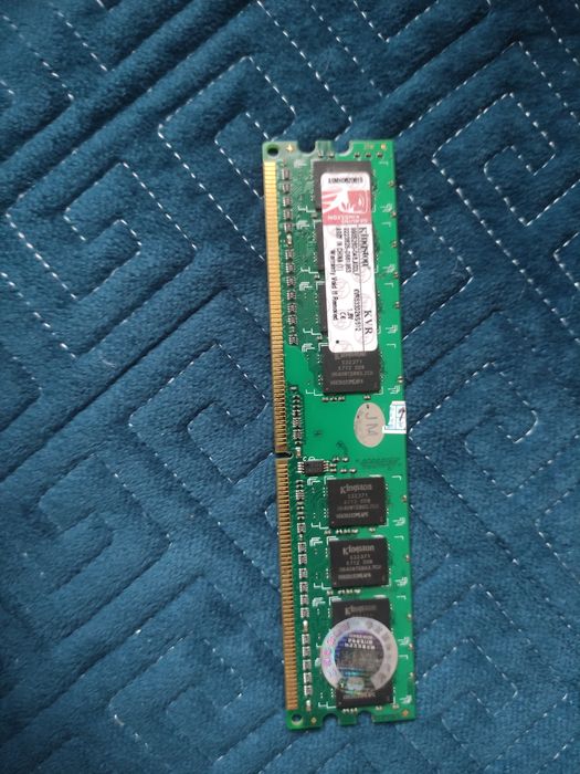 Kingston оперативная память (RAM).