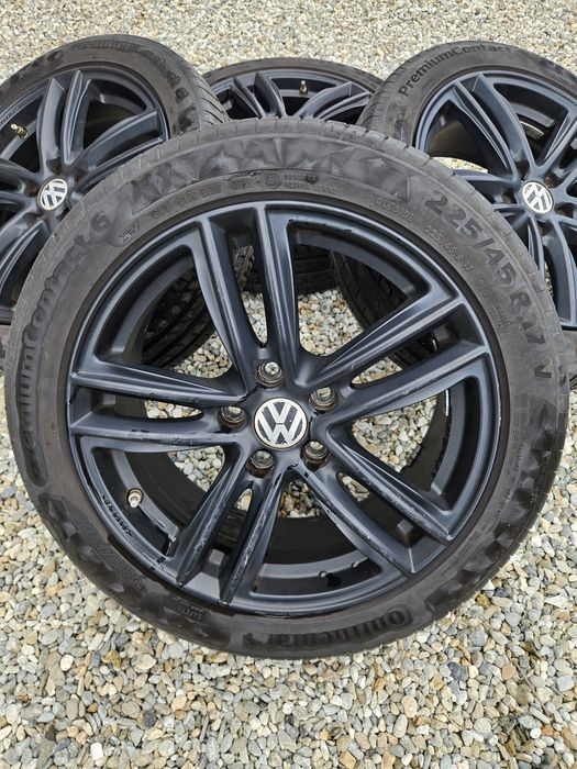 Vand jante si anvelope de vara R17 negre gama VAG