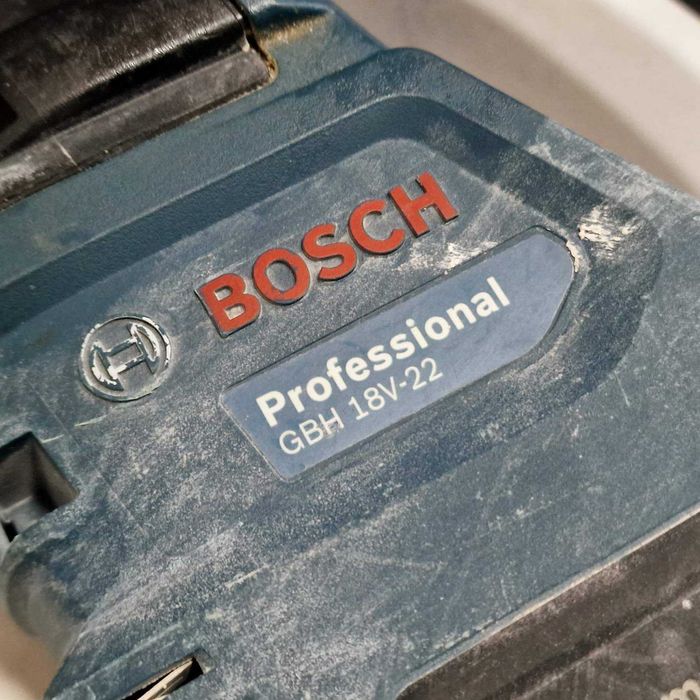 Перфоратор Bosch GBH 18V-22