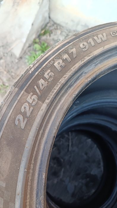 Шины летние 225/45/17
