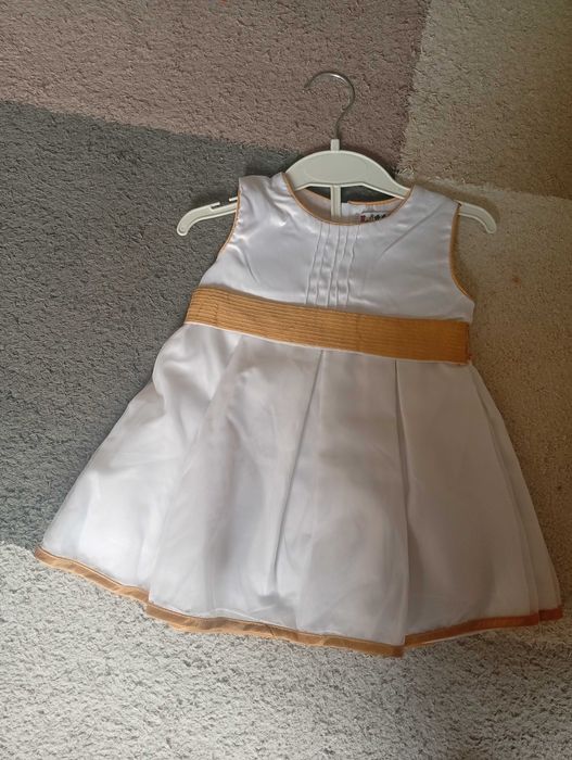 Бебешки роклички